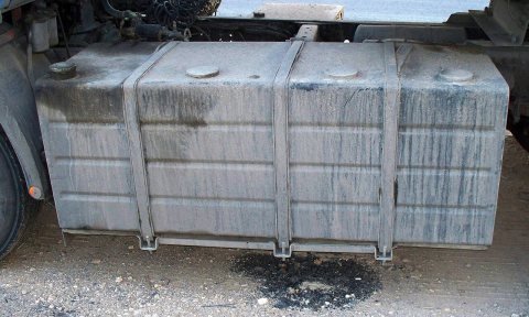 600 L fuel tank — product photograph