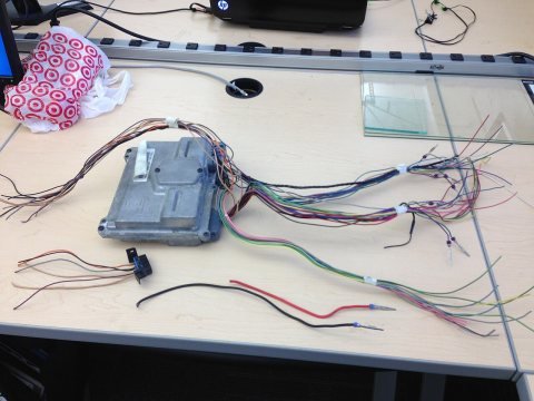 Módulo ECU motor — fotografía del producto